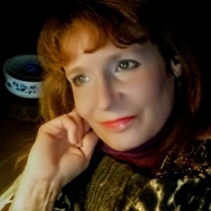 Meet your Posher, Lisa dawn perry